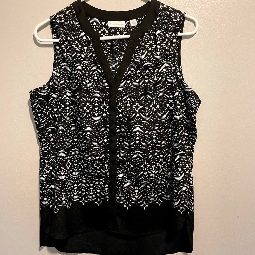 New York & Co Top, size small.